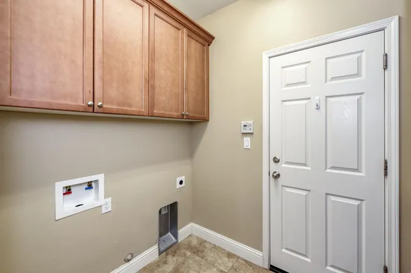 $549,000 | 10687 North Tea Party Lane, Fresno, CA 93730