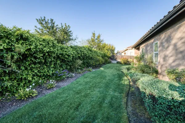 $549,000 | 10687 North Tea Party Lane, Fresno, CA 93730