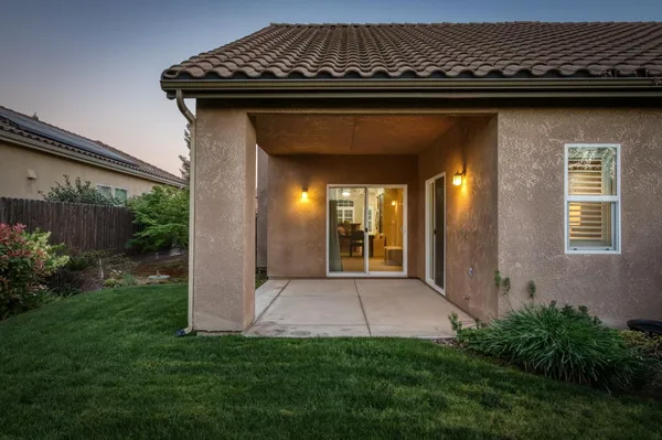 $549,000 | 10687 North Tea Party Lane, Fresno, CA 93730