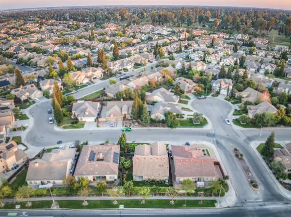 $549,000 | 10687 North Tea Party Lane, Fresno, CA 93730