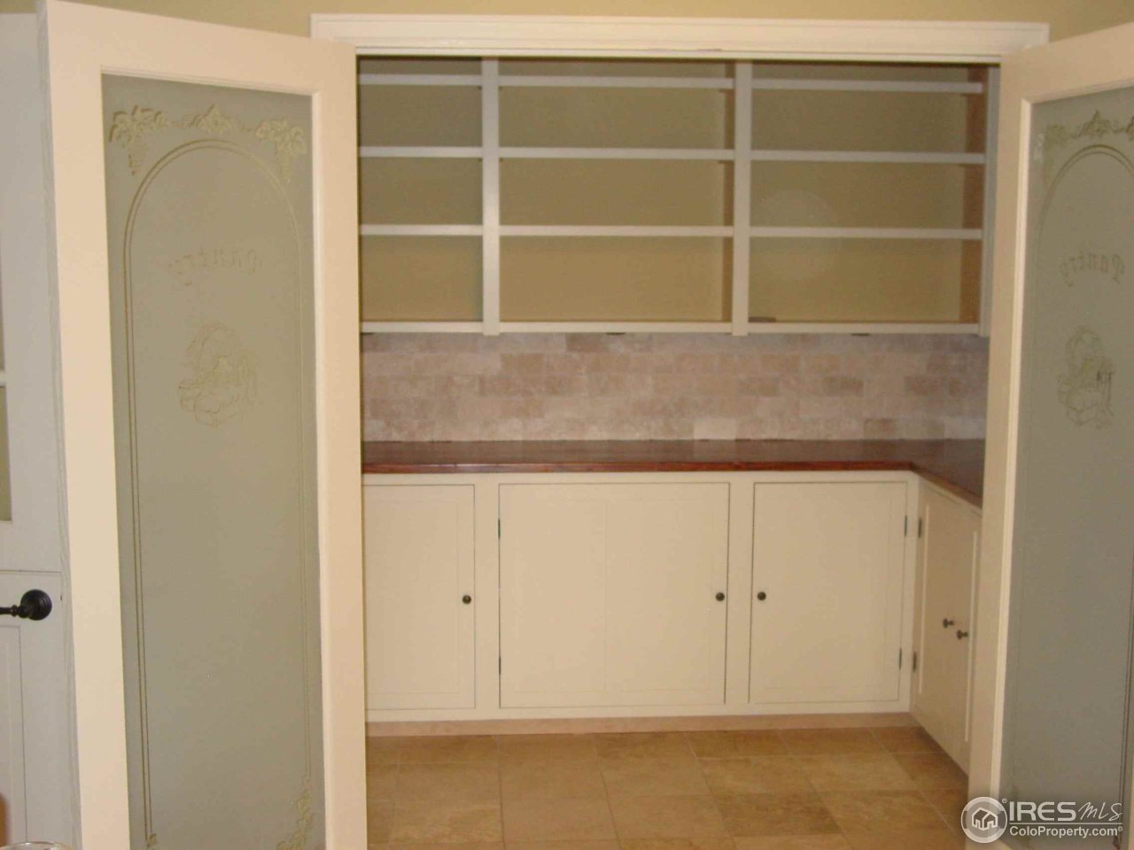 9257 Gunbarrel Ridge Road Boulder, CO 80301 - Photo 16 of 21 a view of an empty room