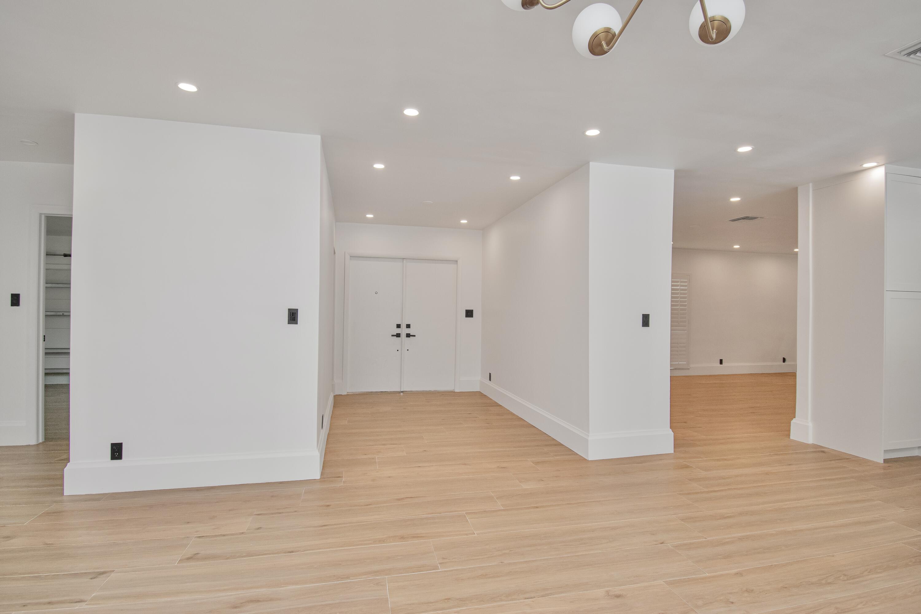 6761 South Grande Drive Boca Raton, FL 33433 - Photo 3 of 35 11