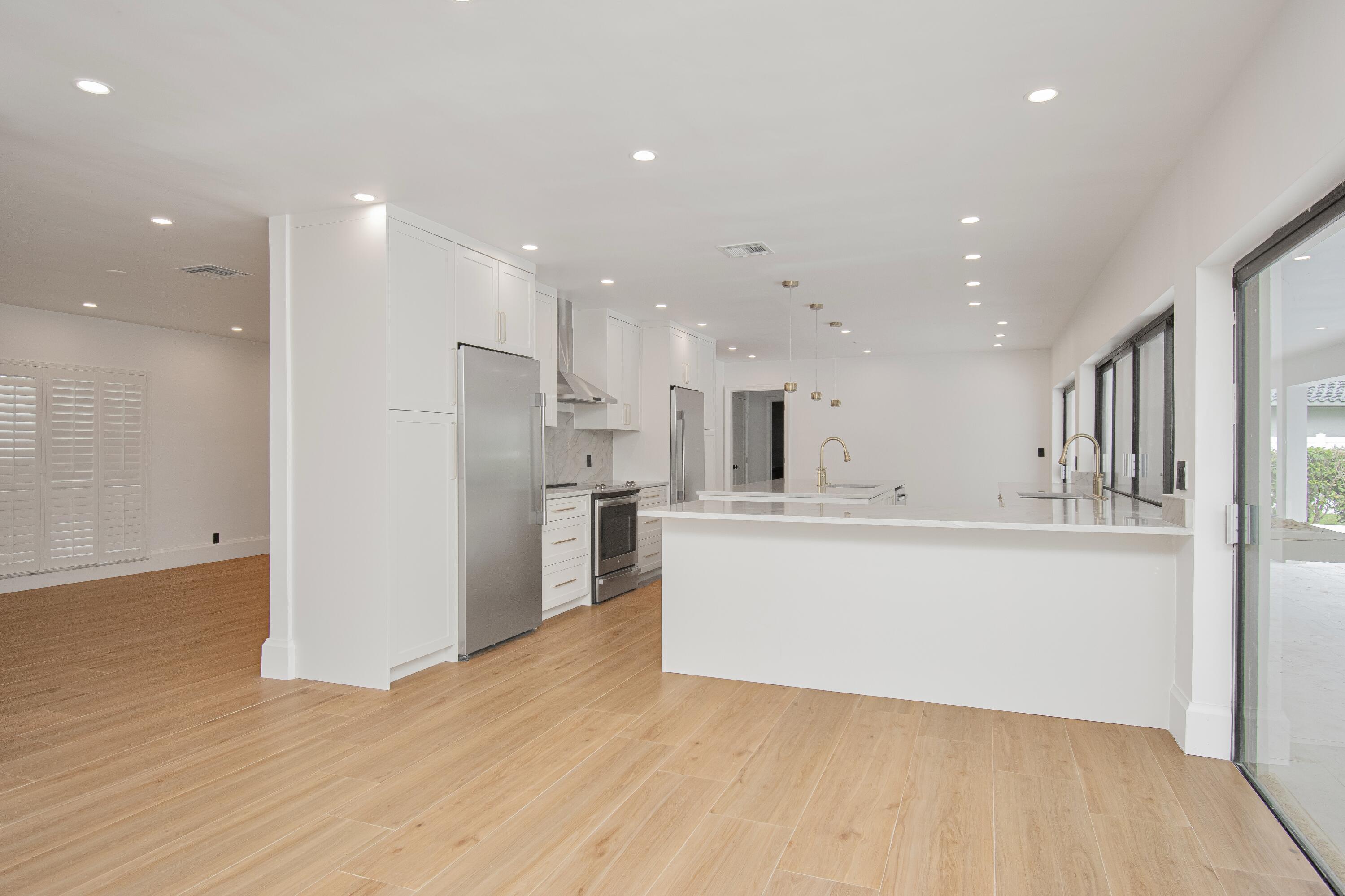 6761 South Grande Drive Boca Raton, FL 33433 - Photo 4 of 35 12