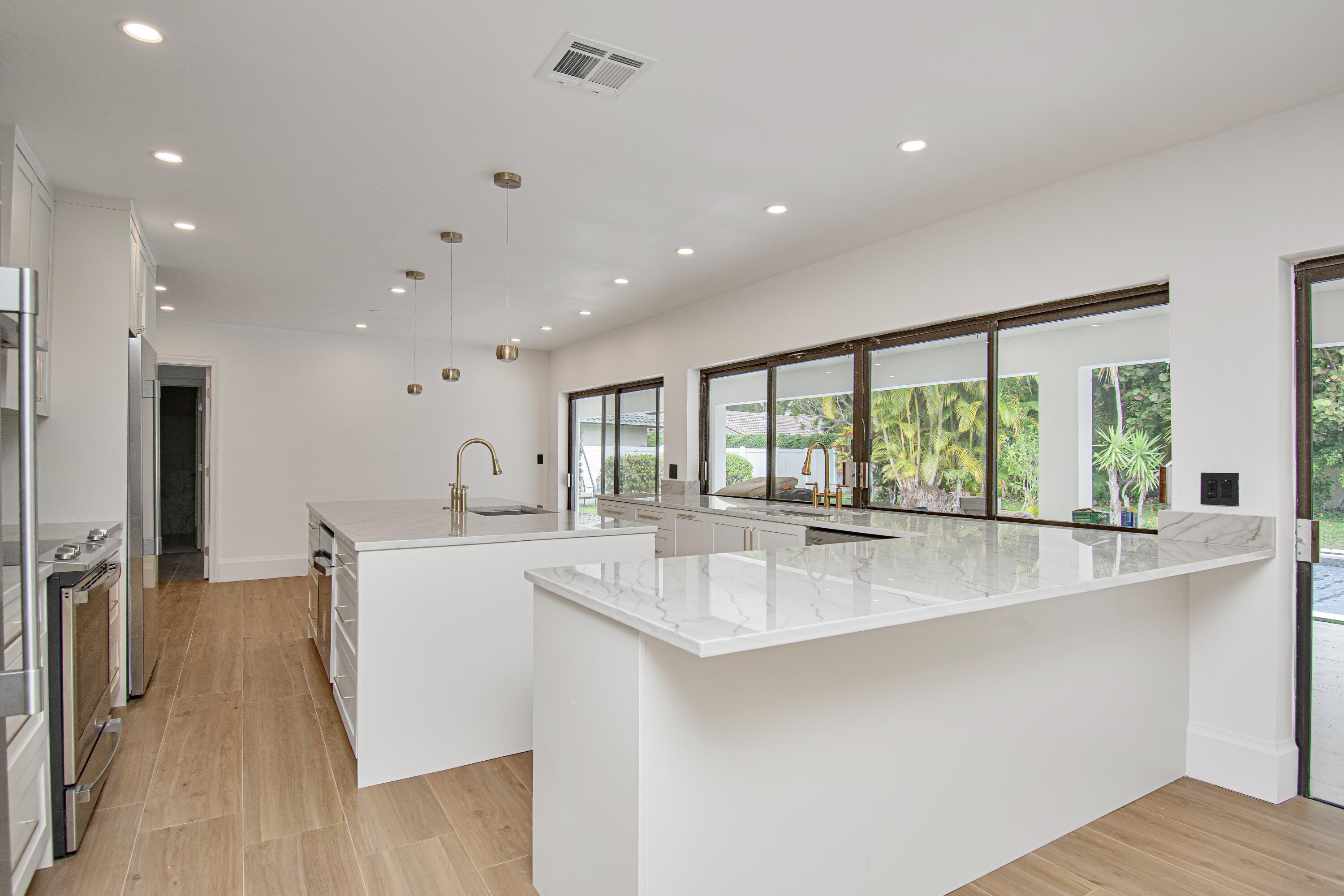 6761 South Grande Drive Boca Raton, FL 33433 - Photo 5 of 35 13