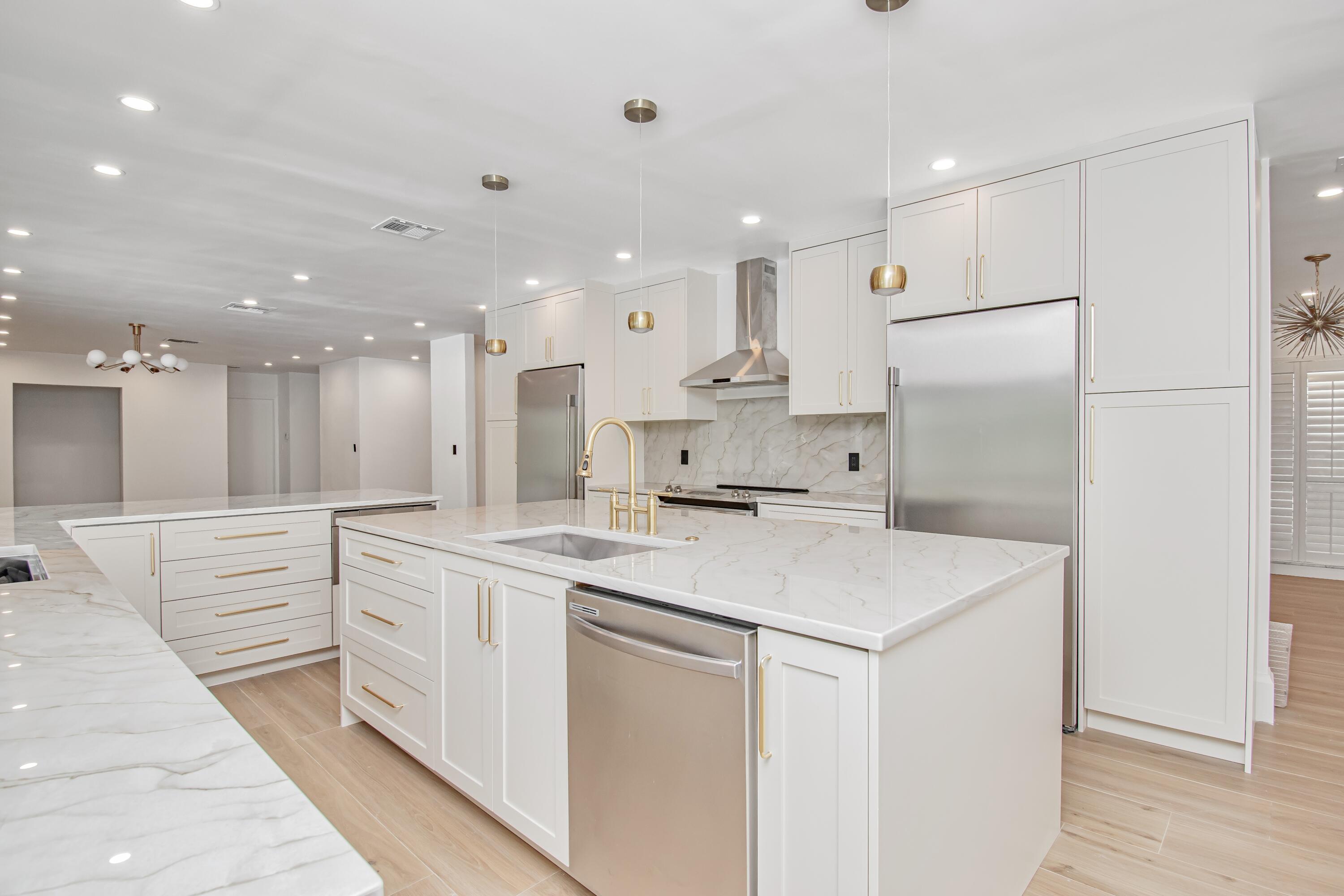 6761 South Grande Drive Boca Raton, FL 33433 - Photo 7 of 35 15