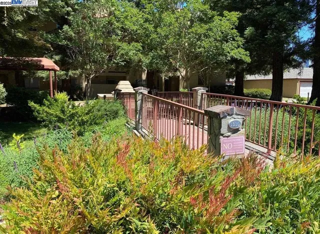 $449,000 | 1310 Walden Road, Unit 11, Walnut Creek, CA 94597