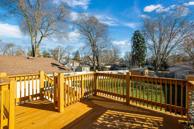 $334,900 | 1585 Charles Drive, Glendale Heights, IL 60139