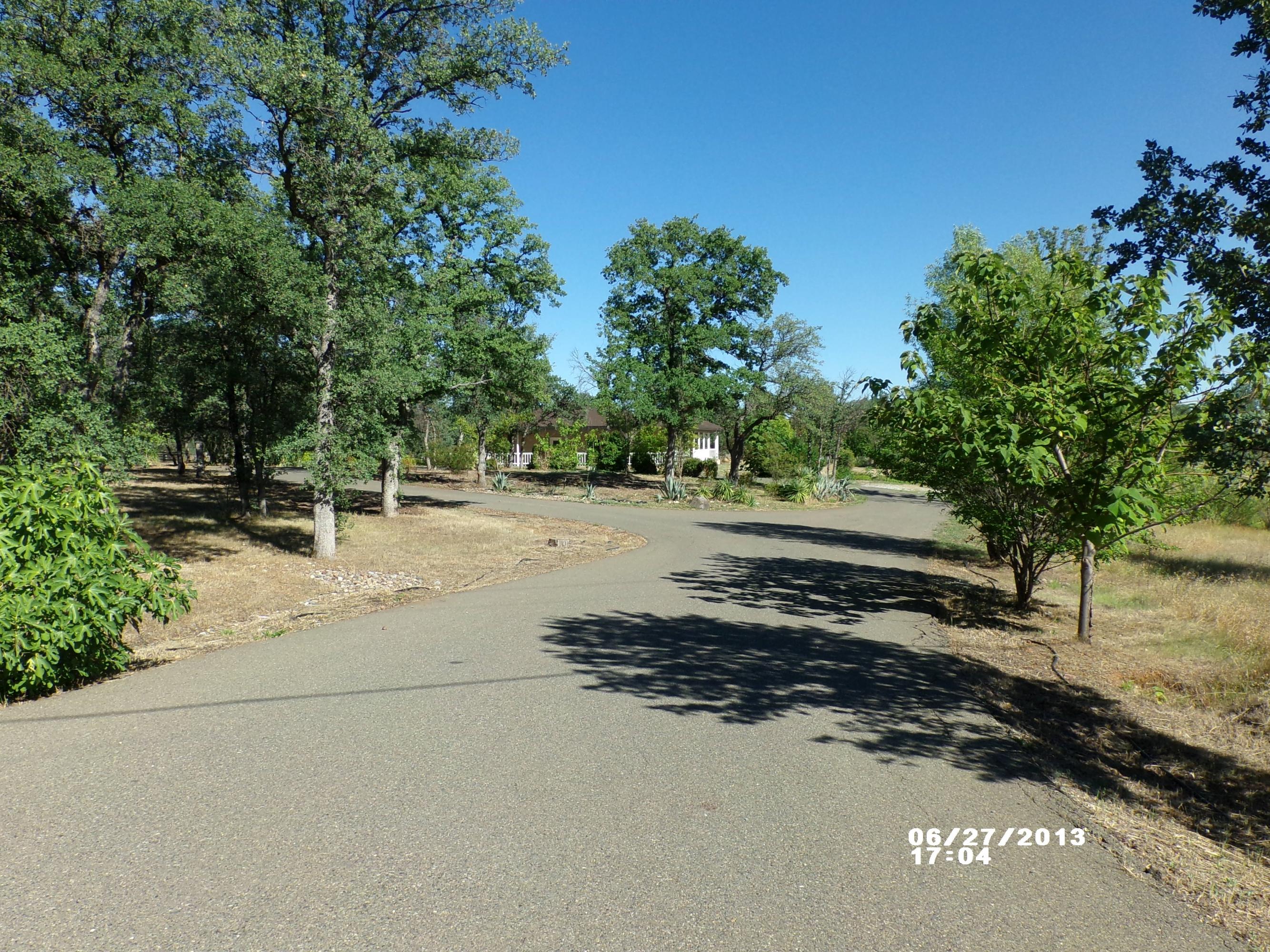 20695 Old Alturas Road Redding, CA 96003 - Photo 2 of 17 Drive In