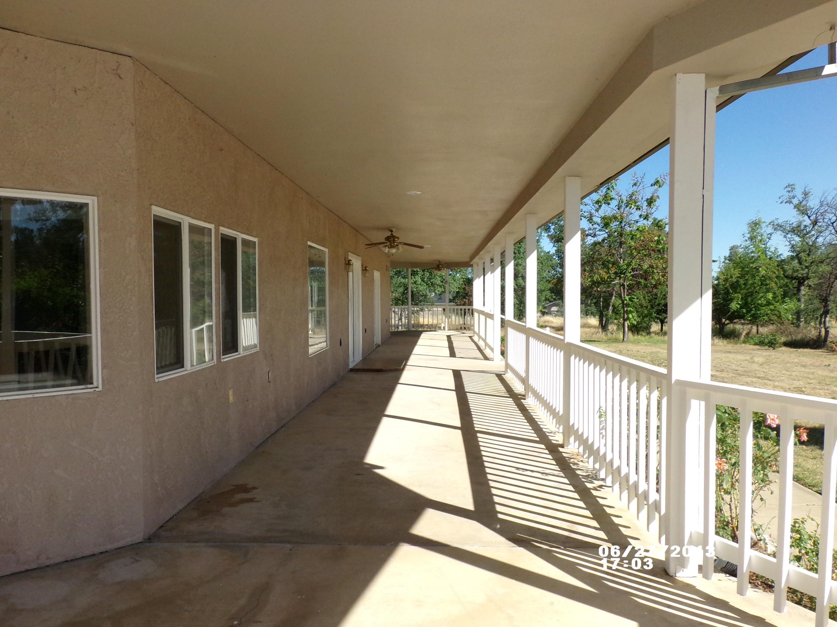 20695 Old Alturas Road Redding, CA 96003 - Photo 3 of 17 Patio