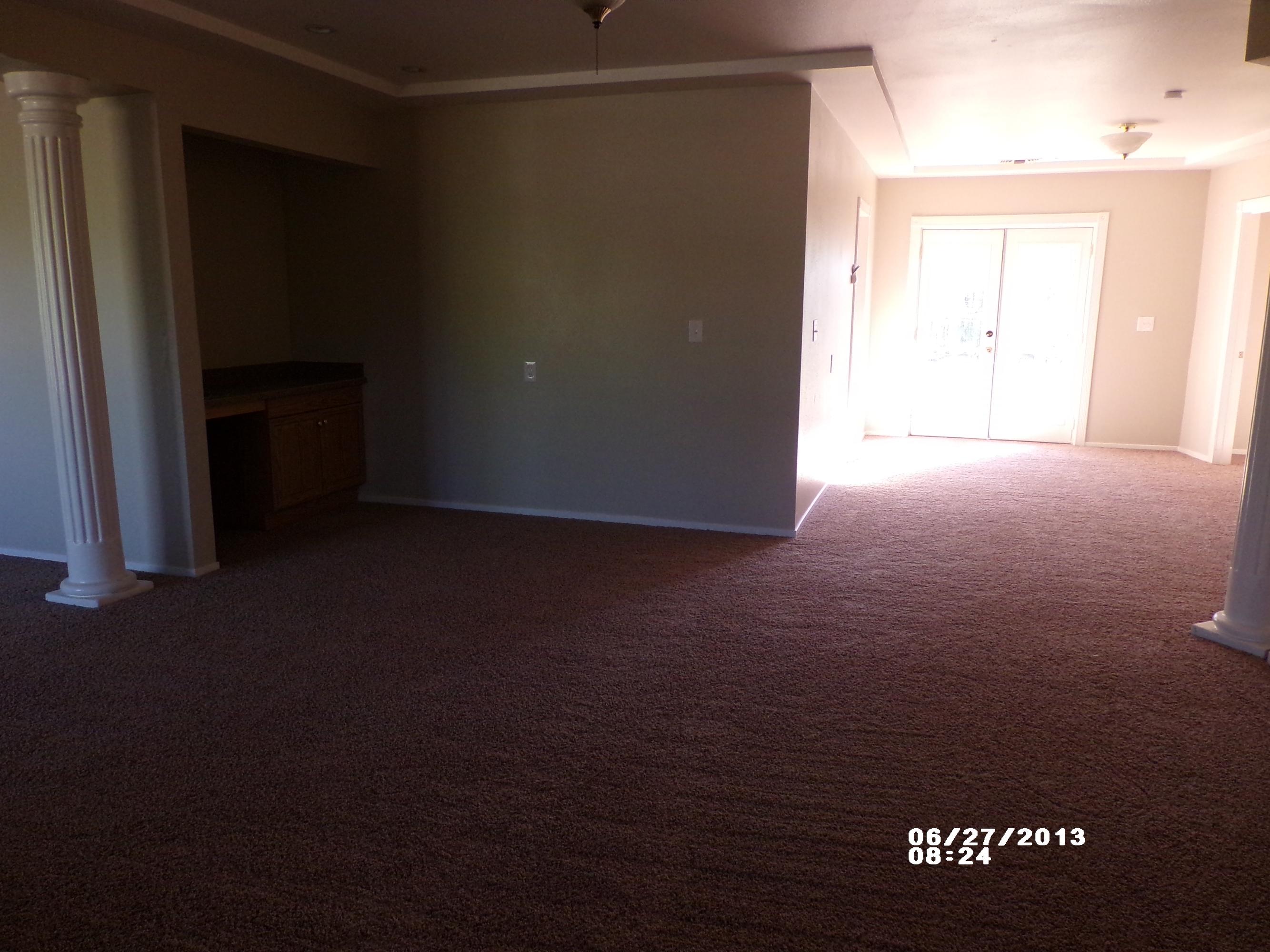 20695 Old Alturas Road Redding, CA 96003 - Photo 4 of 17 Living Room
