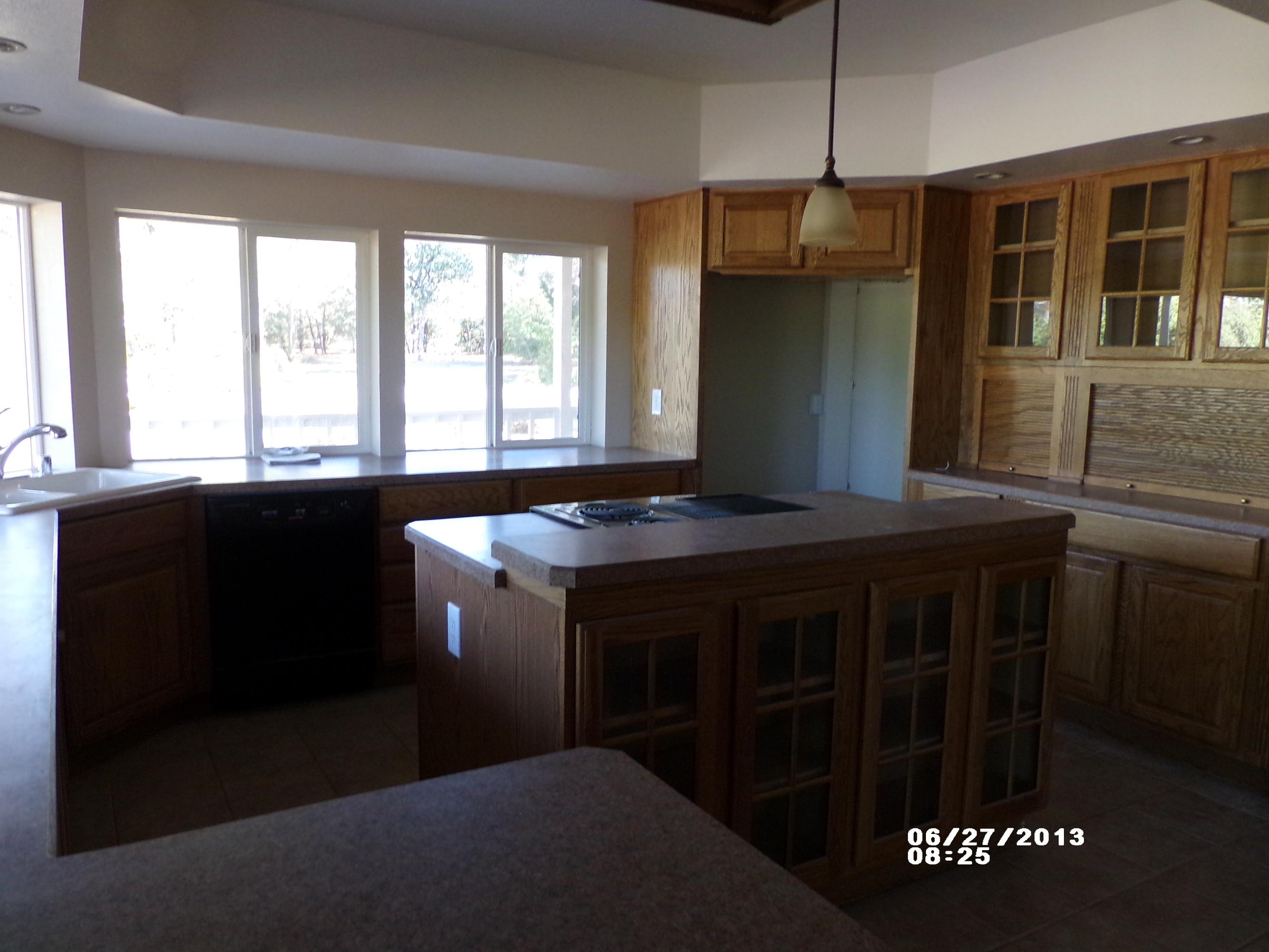 20695 Old Alturas Road Redding, CA 96003 - Photo 6 of 17 Kitchen