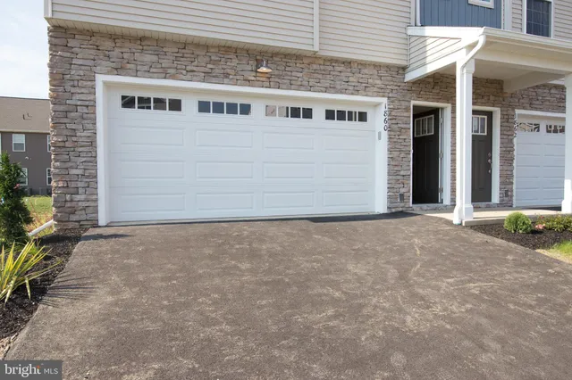 $2,195 | 1851 Shady Lane, Mechanicsburg, PA 17055