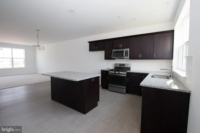 $2,195 | 1851 Shady Lane, Mechanicsburg, PA 17055