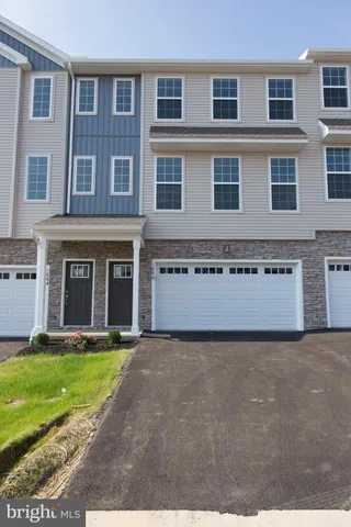 $2,195 | 1851 Shady Lane, Mechanicsburg, PA 17055