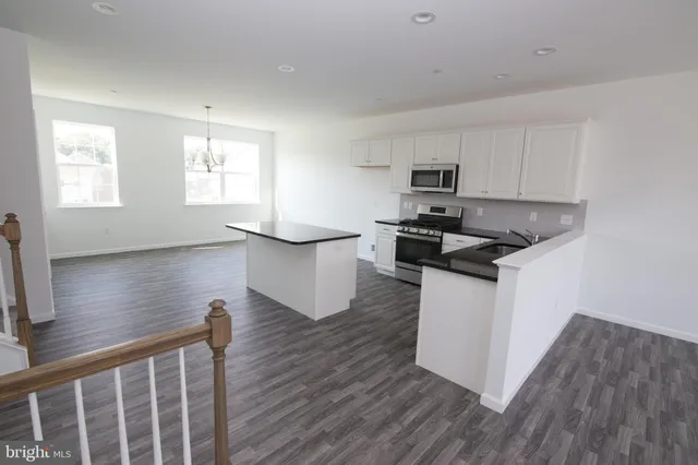 $2,195 | 1851 Shady Lane, Mechanicsburg, PA 17055