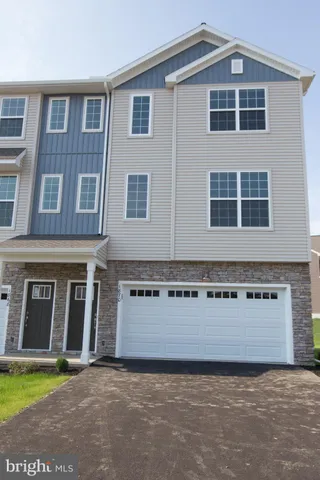 $2,195 | 1851 Shady Lane, Mechanicsburg, PA 17055