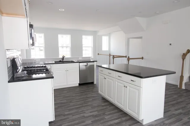 $2,195 | 1851 Shady Lane, Mechanicsburg, PA 17055