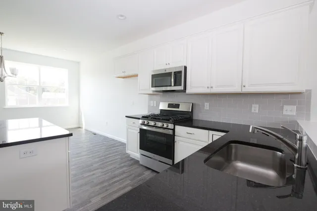 $2,195 | 1851 Shady Lane, Mechanicsburg, PA 17055