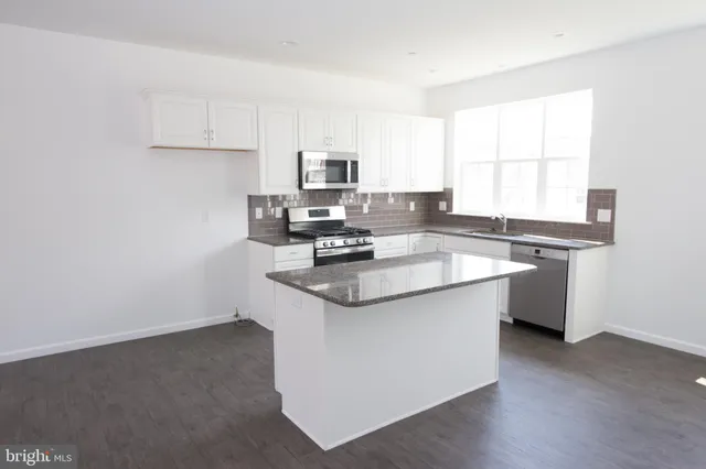 $2,195 | 1851 Shady Lane, Mechanicsburg, PA 17055