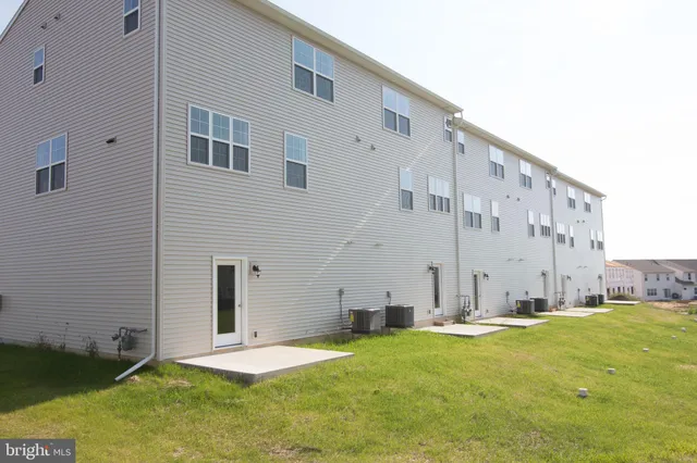 $2,195 | 1851 Shady Lane, Mechanicsburg, PA 17055