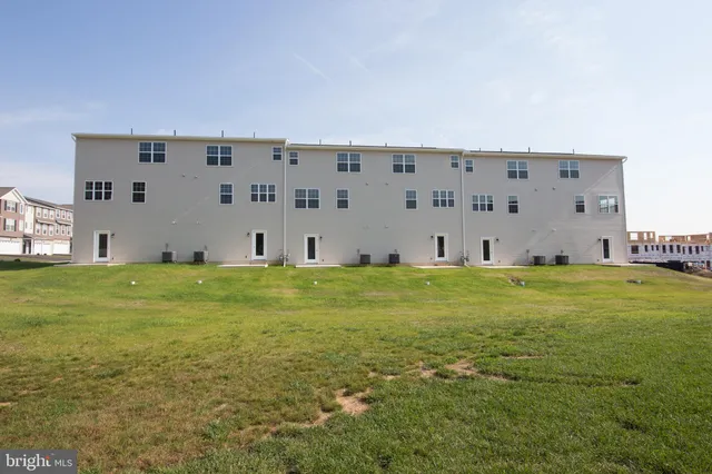 $2,195 | 1851 Shady Lane, Mechanicsburg, PA 17055