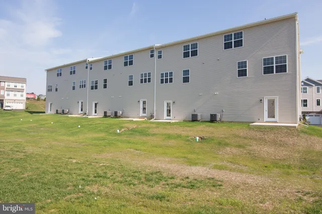 $2,195 | 1851 Shady Lane, Mechanicsburg, PA 17055