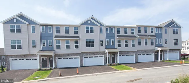 $2,195 | 1851 Shady Lane, Mechanicsburg, PA 17055