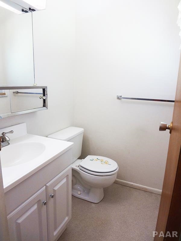 6240 North Hamilton Road Peoria, IL 61614 - Photo 14 of 33 Gallery Image 14