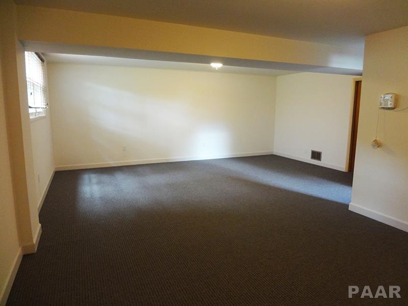 6240 North Hamilton Road Peoria, IL 61614 - Photo 21 of 33 Gallery Image 21