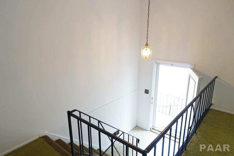 6240 North Hamilton Road Peoria, IL 61614 - Photo 4 of 33 Gallery Image 4