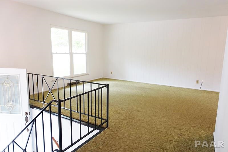 6240 North Hamilton Road Peoria, IL 61614 - Photo 6 of 33 Gallery Image 6