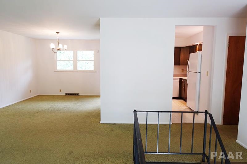 6240 North Hamilton Road Peoria, IL 61614 - Photo 7 of 33 Gallery Image 7
