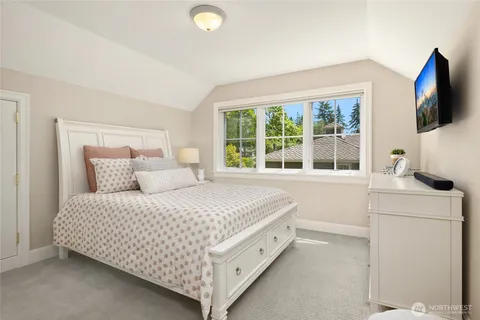 $3,150,000 | 2720 105th Avenue Southeast, Bellevue, WA 98004