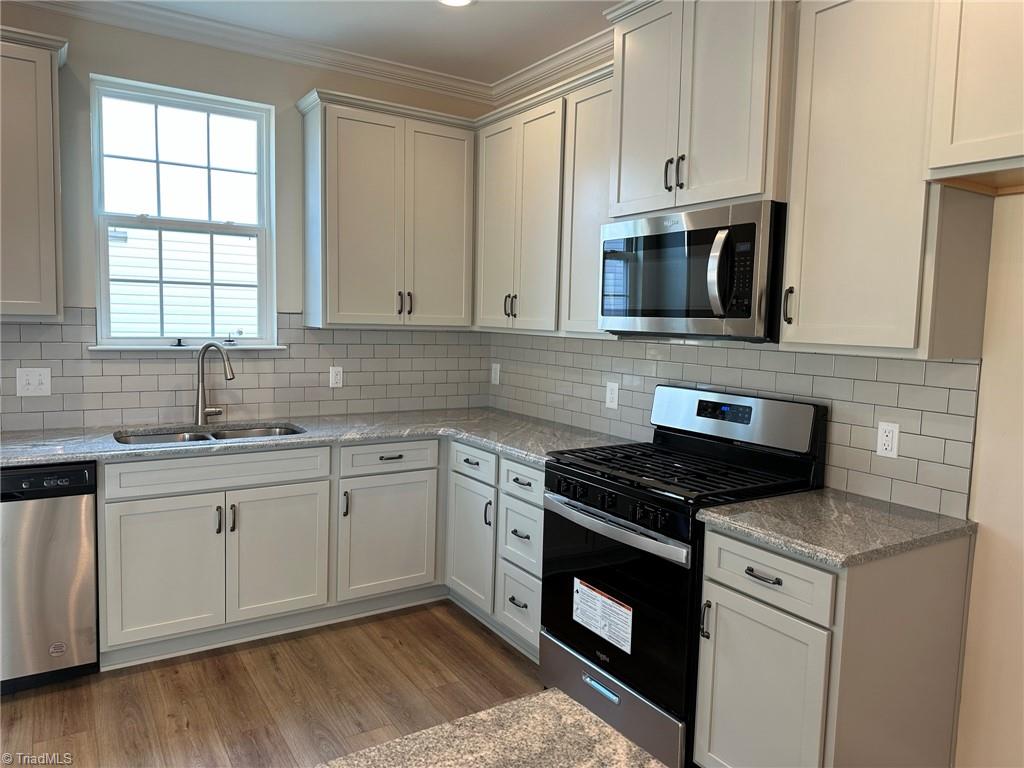 3277 Alyssa Way High Point, NC 27265 - Photo 3 of 9 Gallery Image 3
