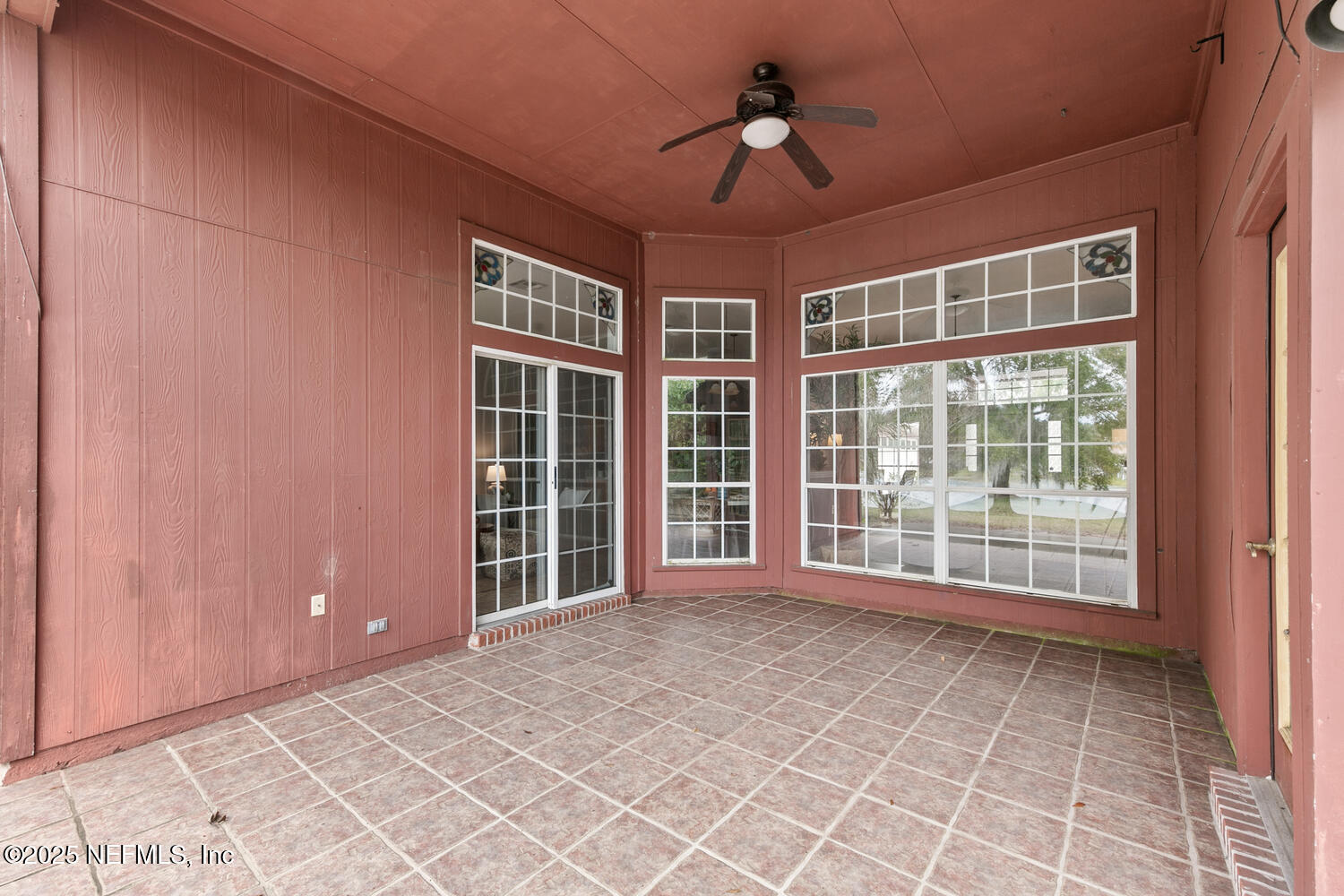 113 Nottingham Drive St. Johns, FL 32259 - Photo 27 of 35 a view of an empty room with a window