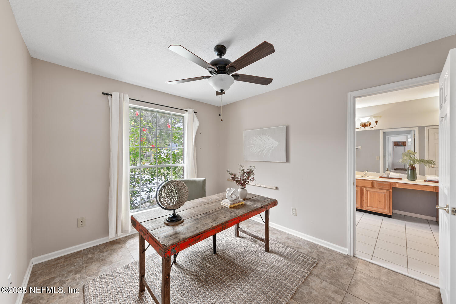 113 Nottingham Drive St. Johns, FL 32259 - Photo 5 of 35 a living room with furniture and a window