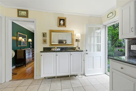 $1,200,000 | 77 Bay Drive East, Huntington, NY 11743