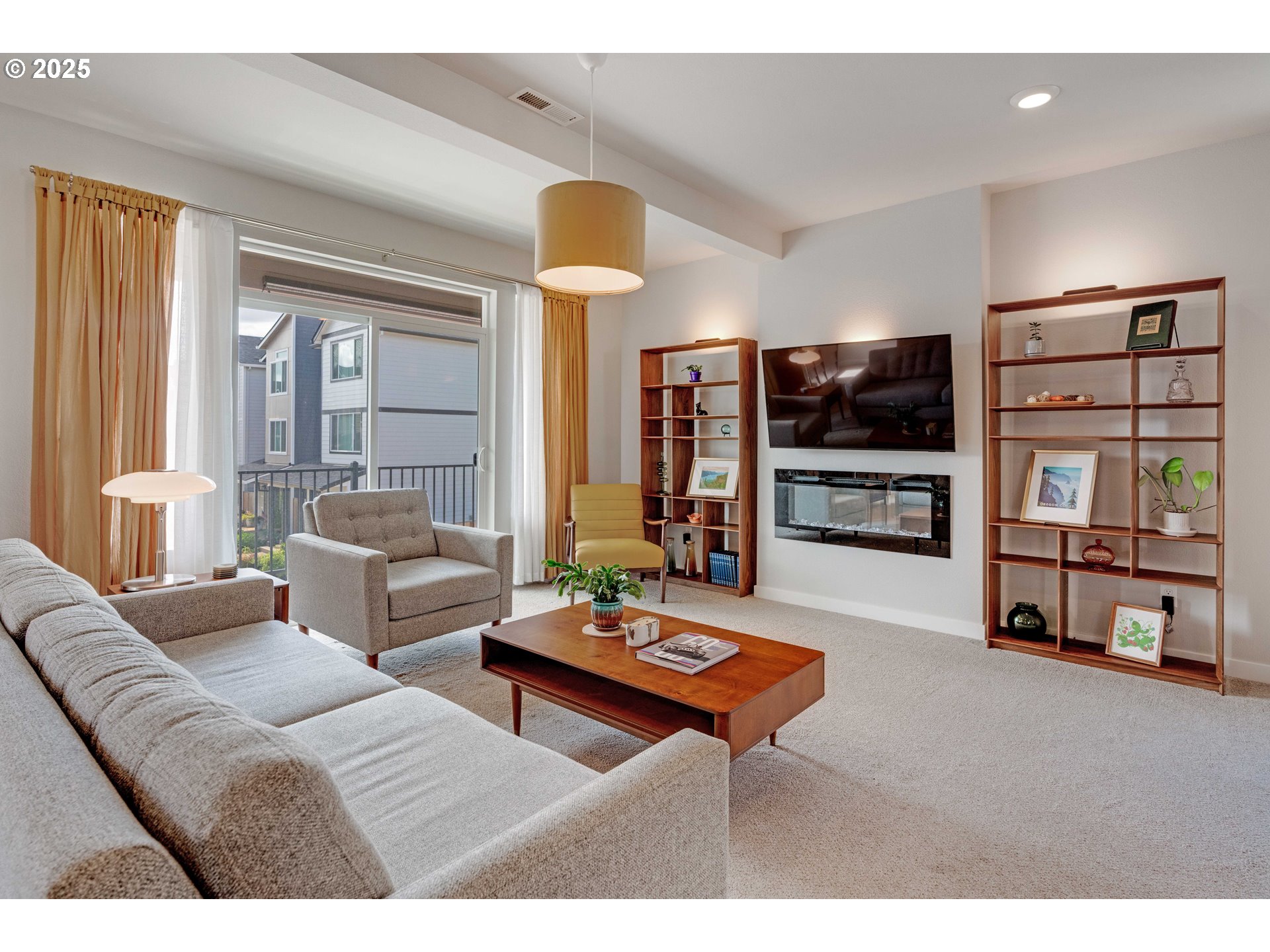 1484 North Steiwer Lane Newberg, OR 97132 - Photo 4 of 42