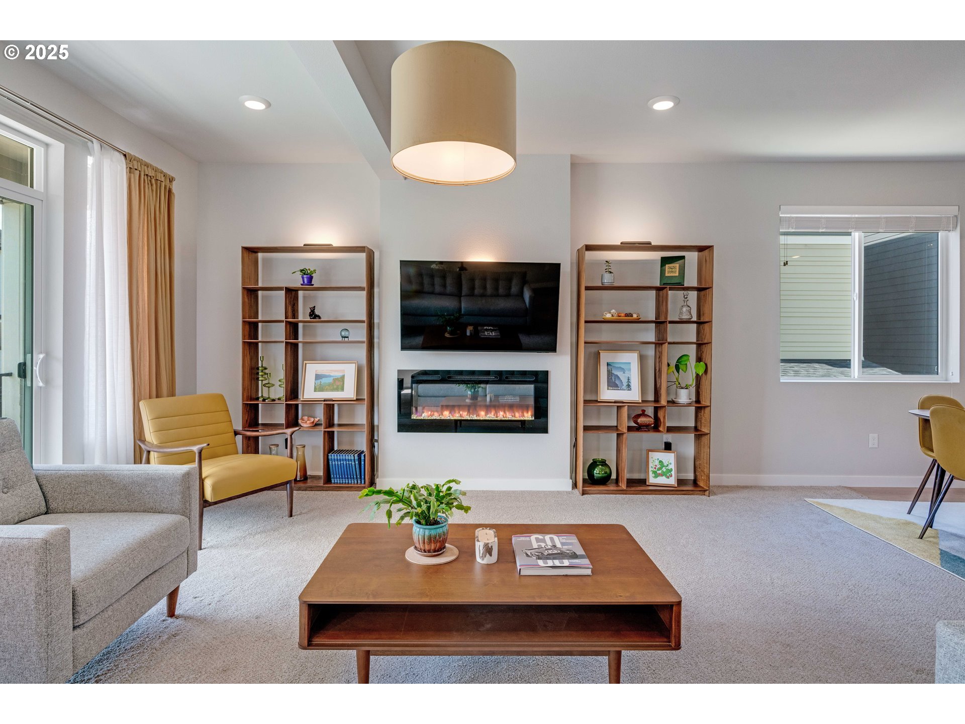 1484 North Steiwer Lane Newberg, OR 97132 - Photo 8 of 42