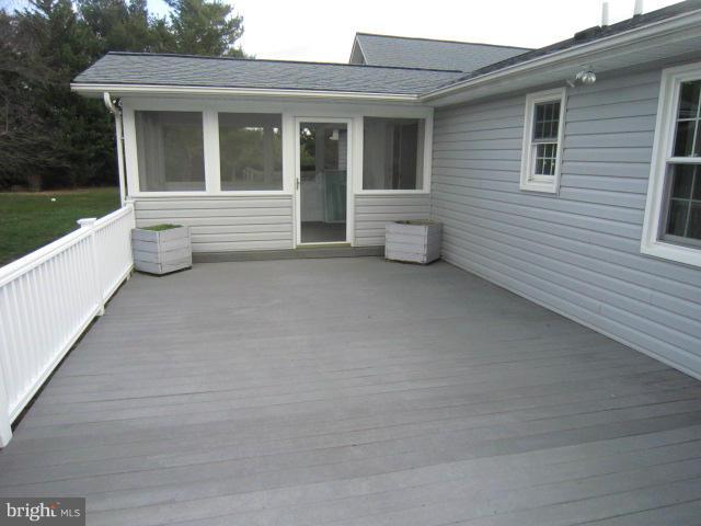 7940 Bennett Branch Road Mount Airy, MD 21771 - Photo 19 of 25 Rear deck