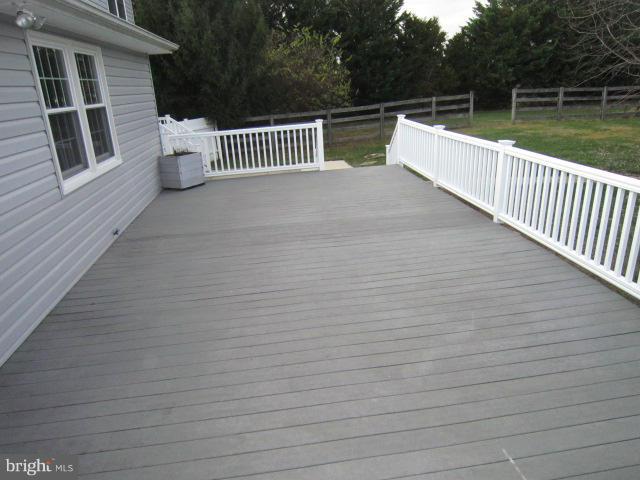 7940 Bennett Branch Road Mount Airy, MD 21771 - Photo 20 of 25 REar deck