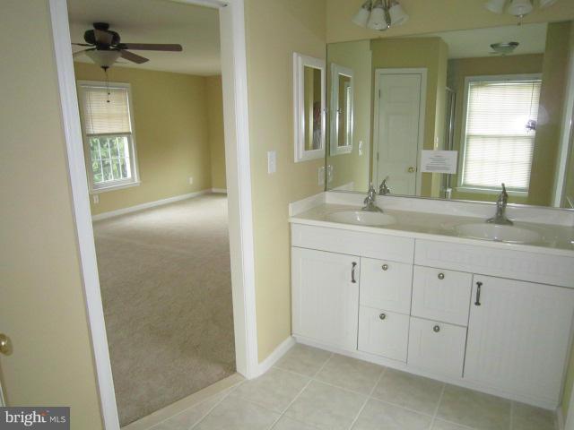 7940 Bennett Branch Road Mount Airy, MD 21771 - Photo 8 of 25 Master bathroom