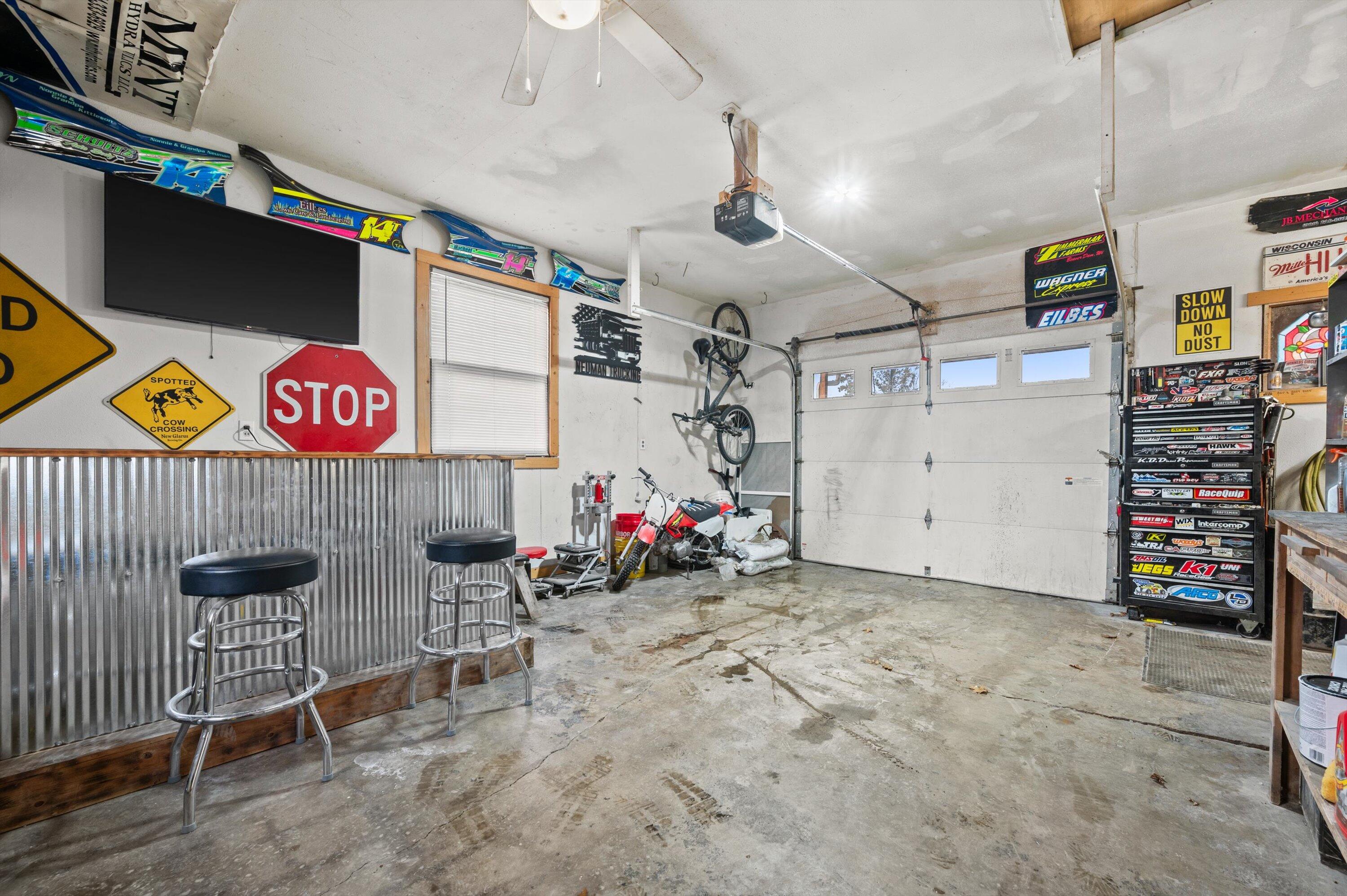 817 Scott Street Beaver Dam, WI 53916 - Photo 15 of 24 Attached Garage