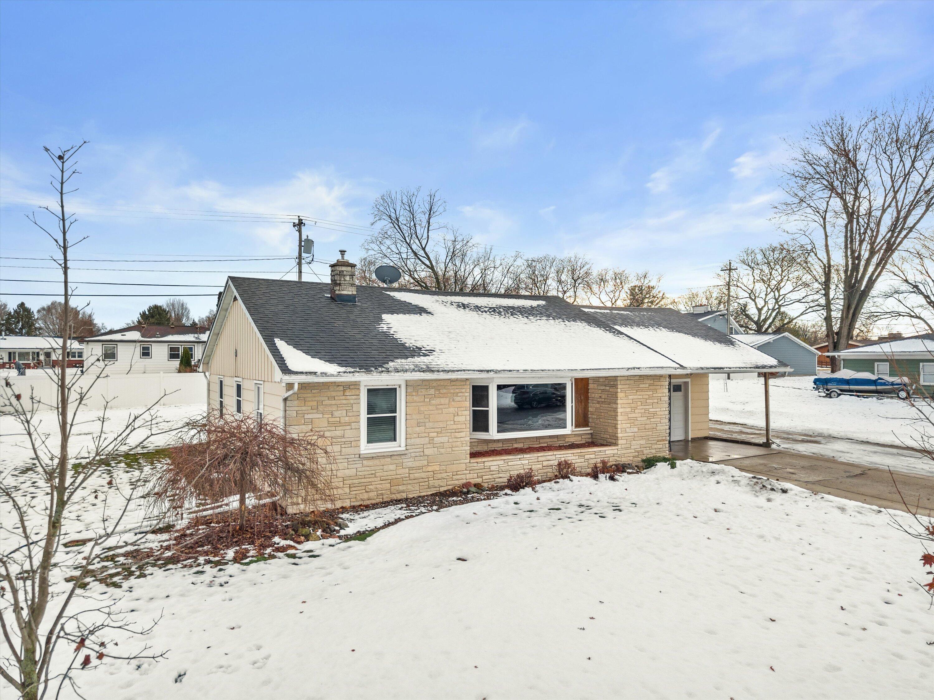 817 Scott Street Beaver Dam, WI 53916 - Photo 18 of 24 Beautiful Stone Work on Front!