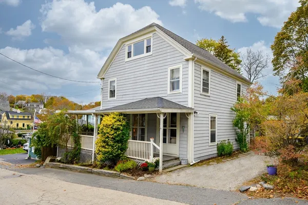 $689,000 | 5 Telegraph Avenue, Hull, MA 02045
