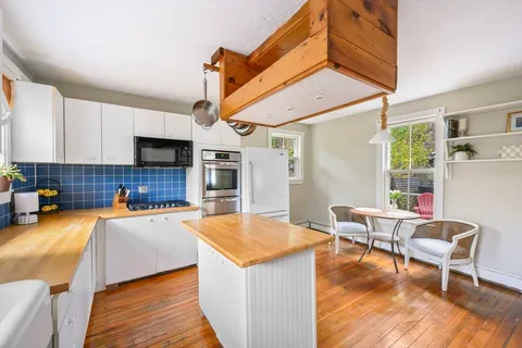 $689,000 | 5 Telegraph Avenue, Hull, MA 02045