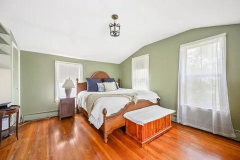 $689,000 | 5 Telegraph Avenue, Hull, MA 02045