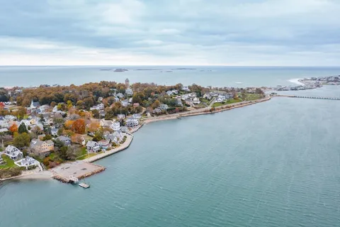 $689,000 | 5 Telegraph Avenue, Hull, MA 02045