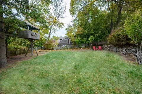 $689,000 | 5 Telegraph Avenue, Hull, MA 02045