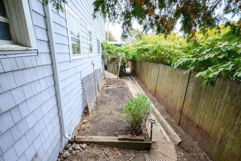 $689,000 | 5 Telegraph Avenue, Hull, MA 02045